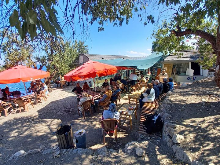 Cafe Akdamar Adası Kilisesi