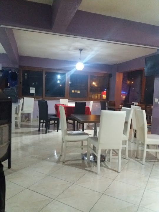 Es İn Tea Cafe