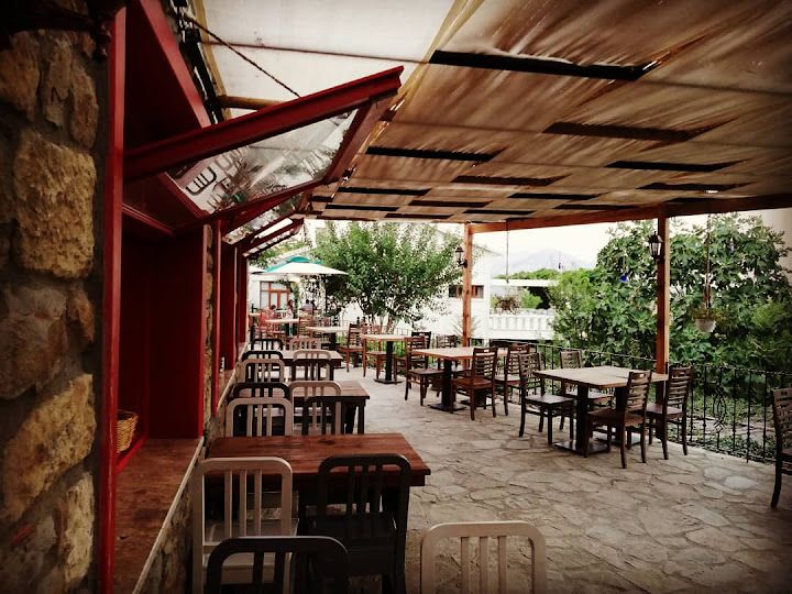 Lifor Cafe & Restaurant