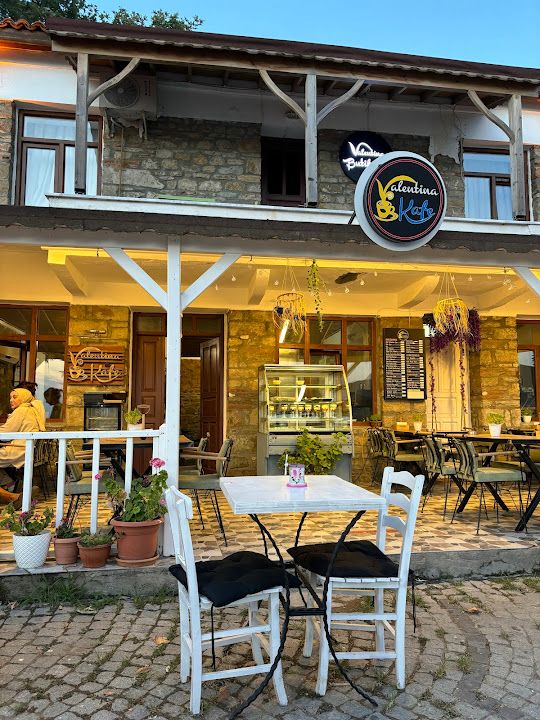 Valentina Cafe