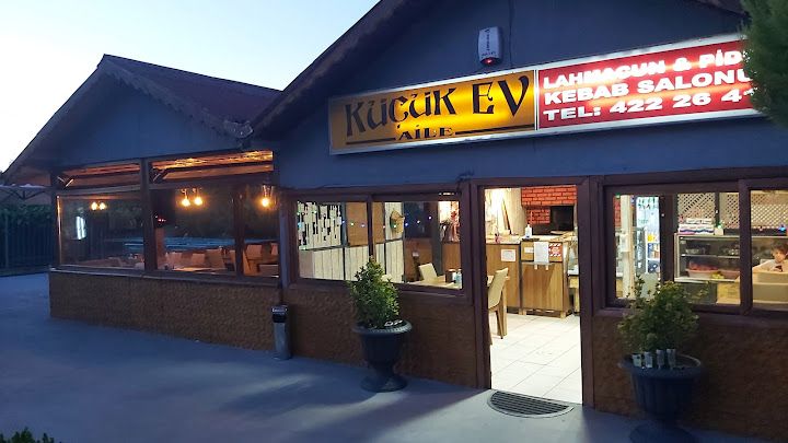 Küçük Ev Aile Lahmacun Pide Salonu