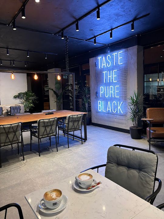 Pure Black Coffee, Gölcük