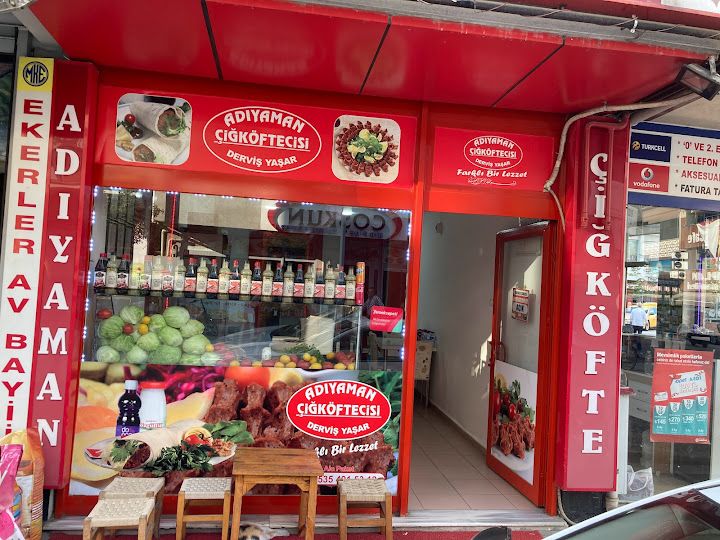 Adıyaman Çiǧ Köftecisi Derviş Yaşar
