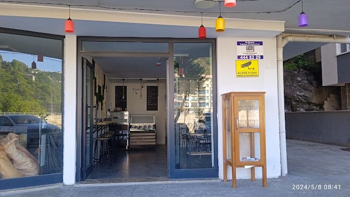 Karanfil Cafe Fast Food