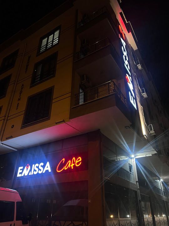 Emissa Cafe