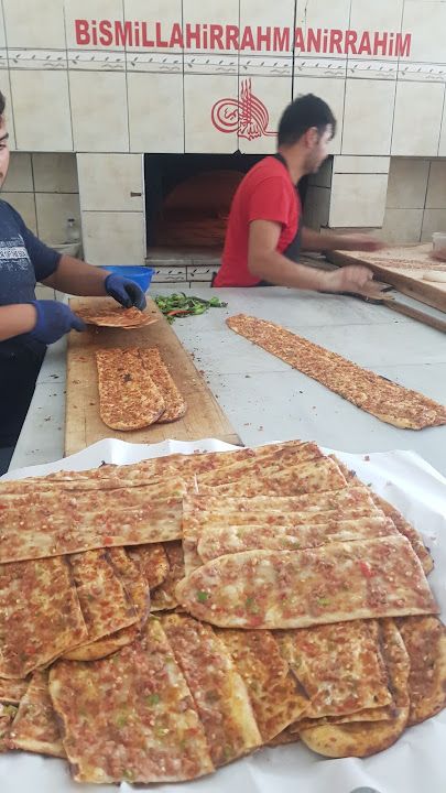 100. Yıl Etliekmek Ve Pide Salonu