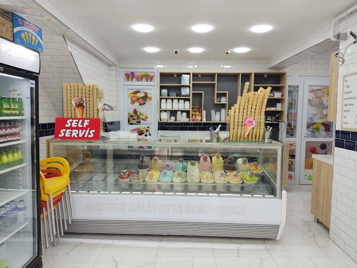 Meşhur Salih Ustanin Dondurma Dünyası