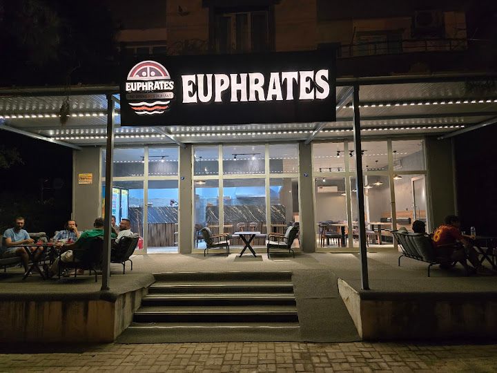 Euprates Restaurant (pizza-hamburger)