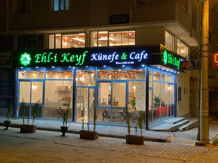 Halfeti Ehl-i Keyf Künefe & Cafe