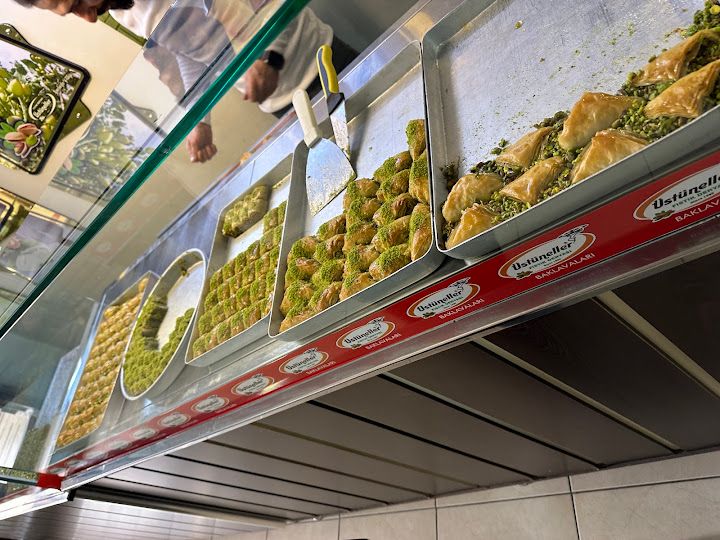 Üstüneller Baklavaları
