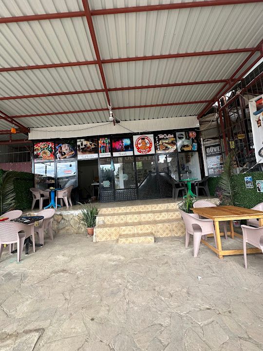Eminoo Cafe