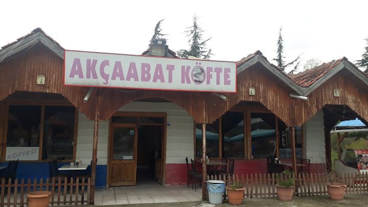 Arslan Usta Köy Evi Akçabat Köfte Mangalda Kuzu