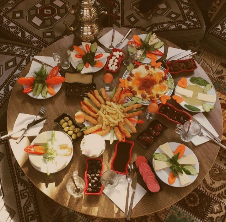 Saklı Bahçe (aile Çay Bahçesi)