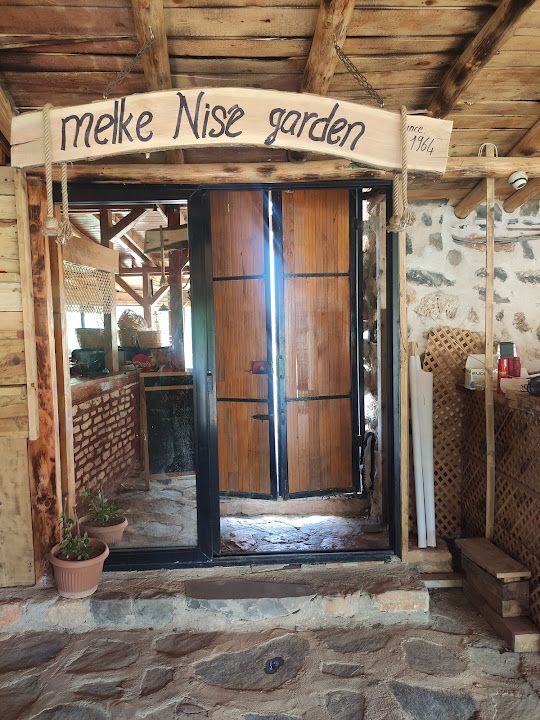 Melke Nise Garden