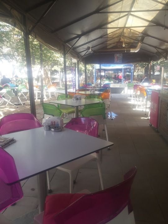 Cafe Lala Bistro