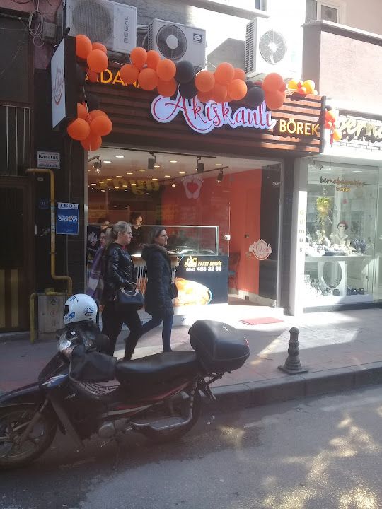 Adana Akiskan Börek (şelale)