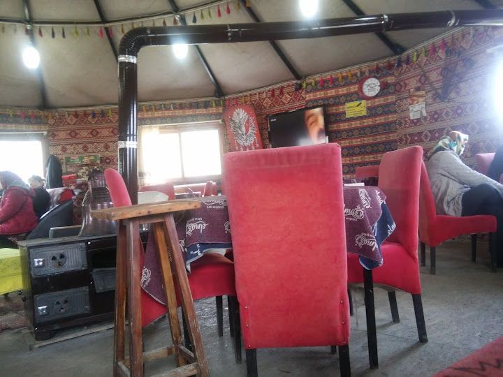 Oba Cafe & Restaurant