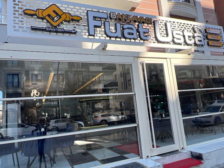Baklavacı Fuat Usta