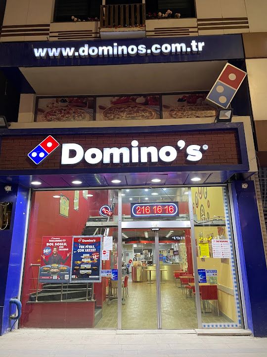 Domino's Pizza Van