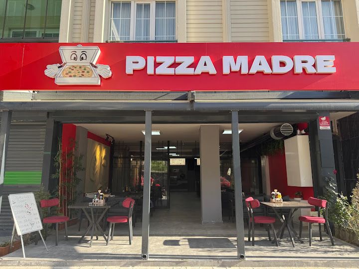 Pizza Madre