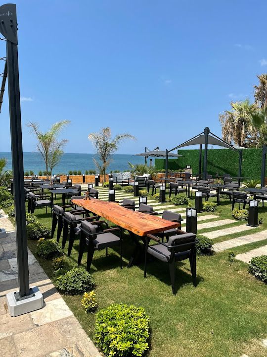 Secret Paradise Cafe & Breakfast