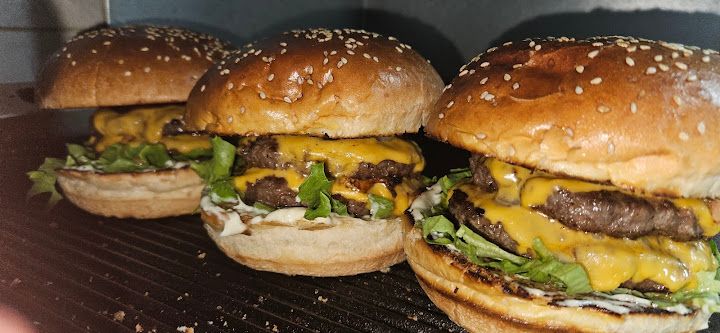 Cafe's Burger