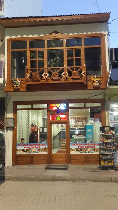 Özlem Kardeşler Pide Salonu