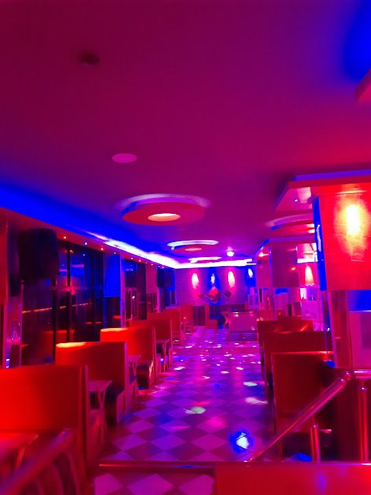 Şanzelize night club
