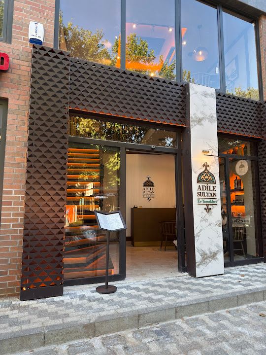 Adile Sultan Ev Yemekleri - Yahyakaptan Restoranı