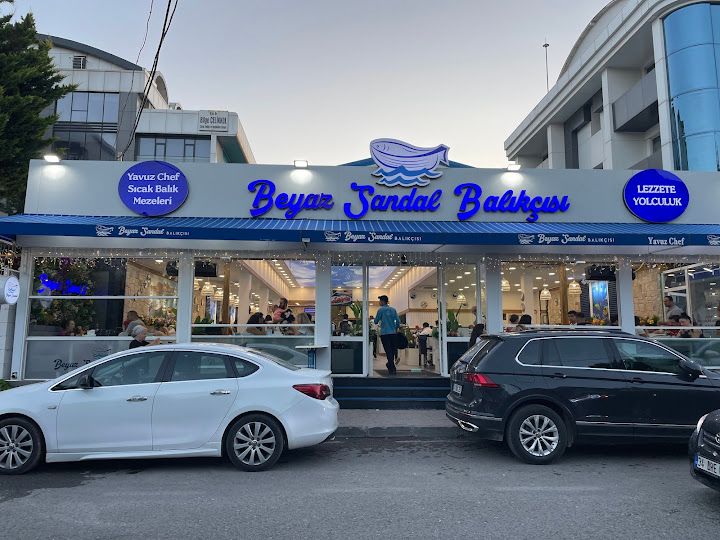 Beyaz Sandal