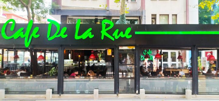 Cafe De La Rue