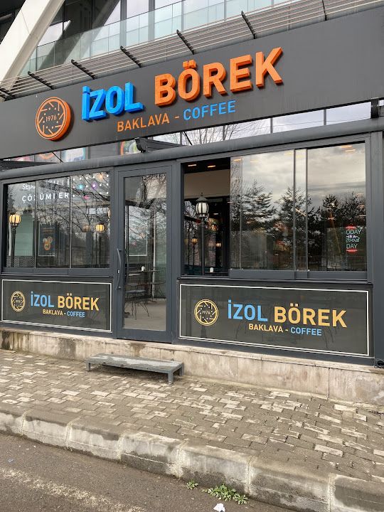 İZOL Börek & Baklava / Coffee İZMİT/YahyaKaptan
