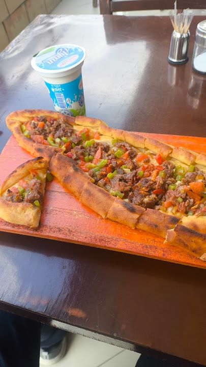 Yenişehir Lahmacun & Pide & Döner Ve Kebap Salonu
