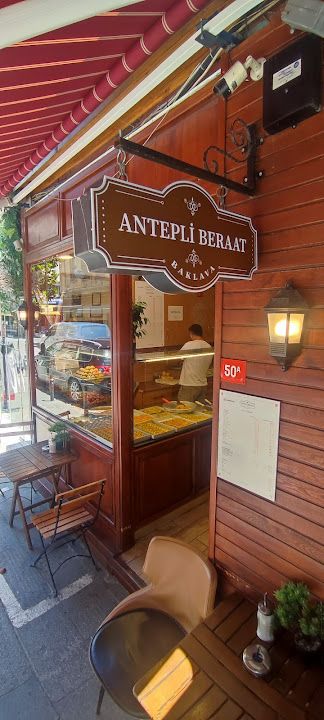 Antepli Beraat Tatlı Ve Çiğ Köfte Salonu