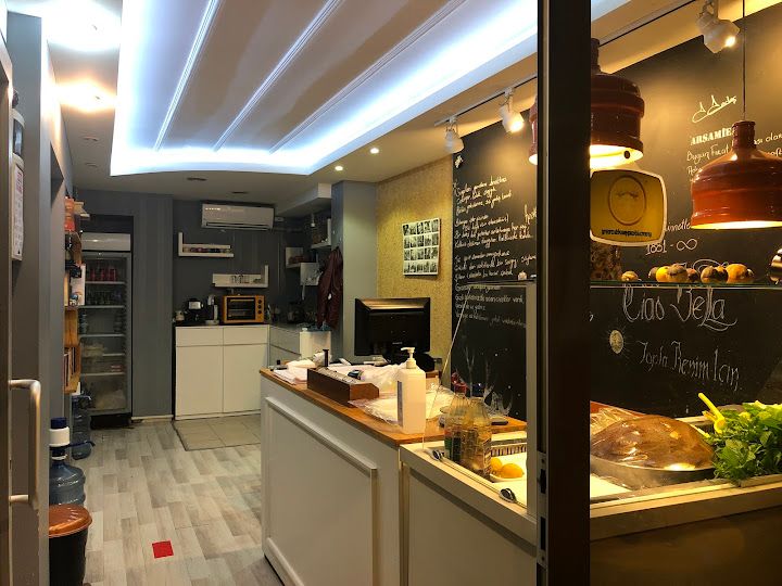 Arsamiea Çiğ Köfte Erenköy