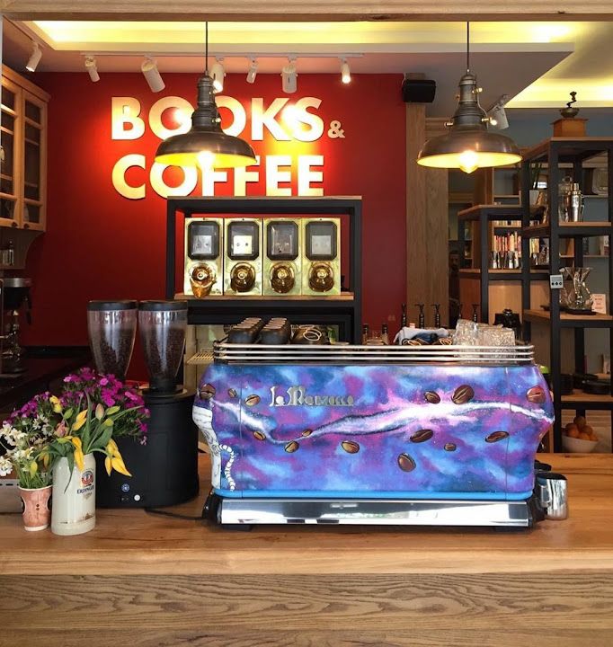 Books & Coffee