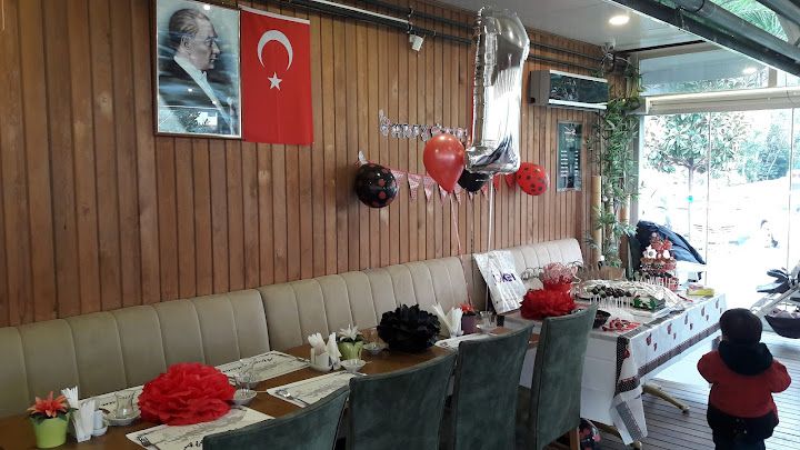 Defne Park Cafe