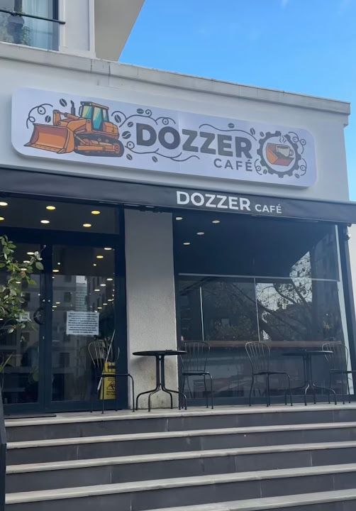Dozzer Cafe