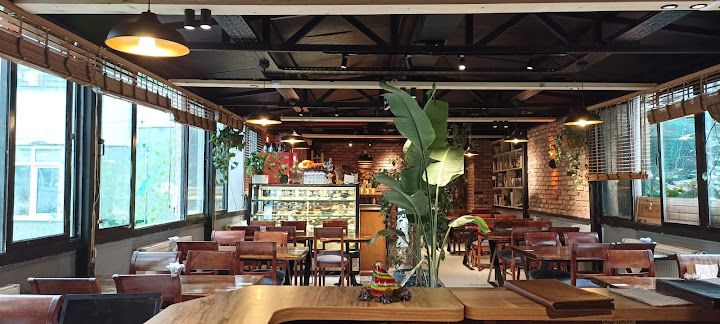 Ela Cafe Restaurant