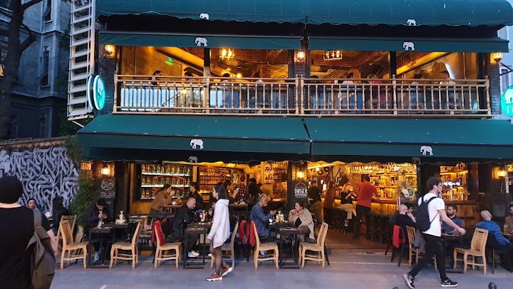 Fil bistro moda