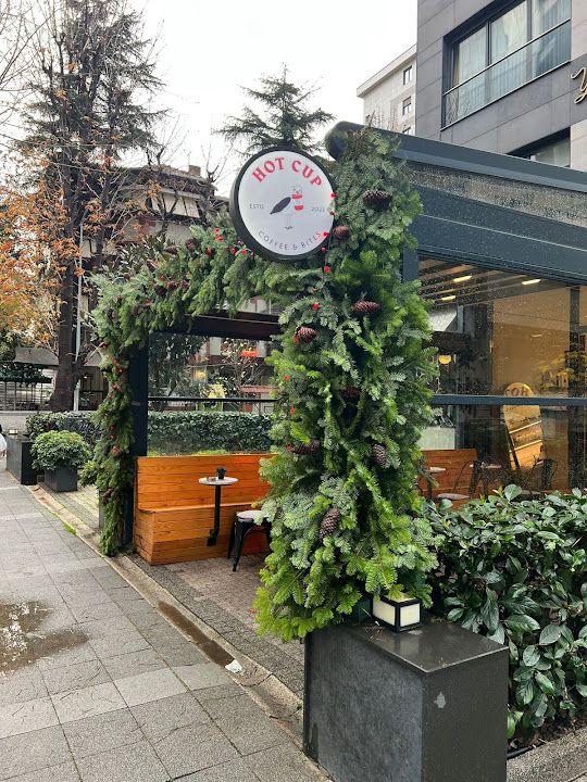 Hot Cup • Coffee & Bites •