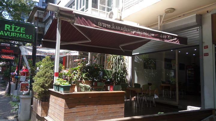 Kardeşler Karadeniz Pide