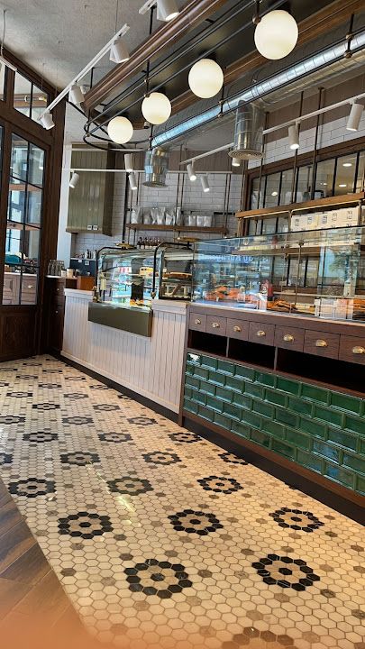 Maggie’s Bakery