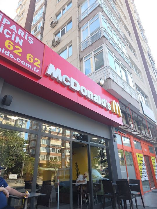Mcdonald's Göztepe Minibüs Caddesi