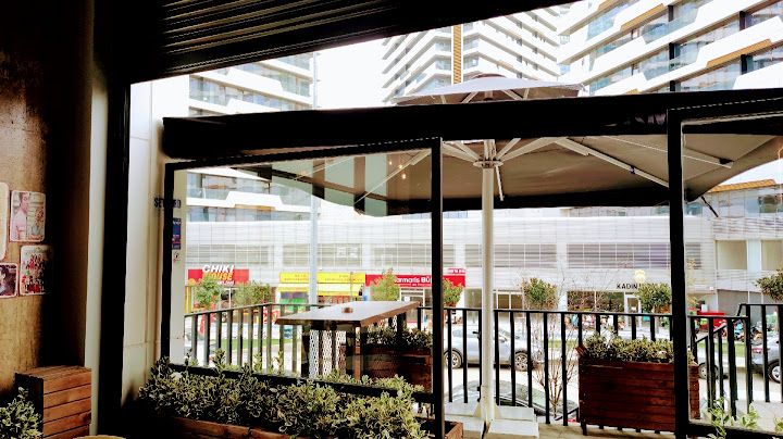 Mekan Coffee Burger & Pub