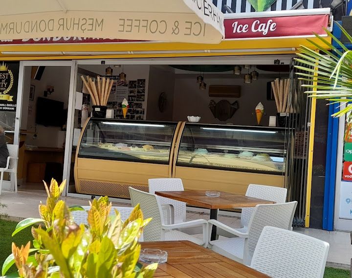 Meşhur Dondurmacı Erhan İce & Coffee