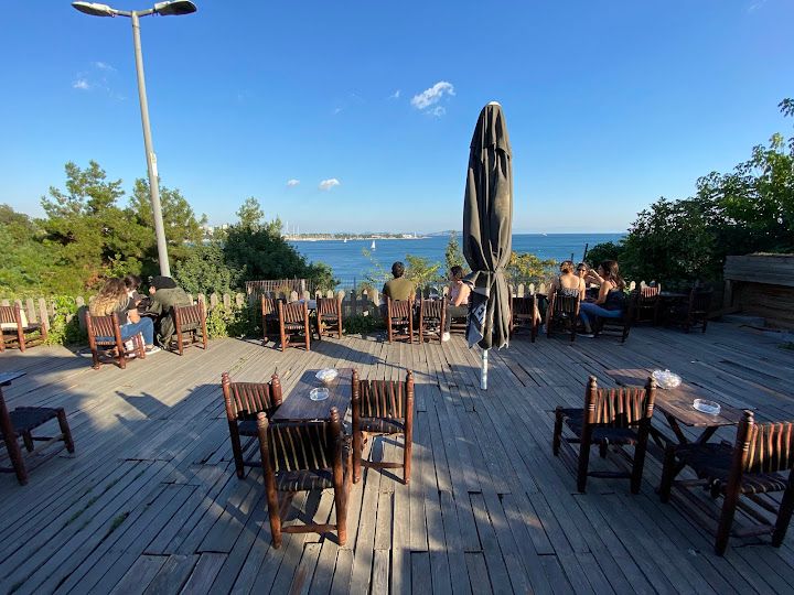 Moda Aile Çay Bahçesi