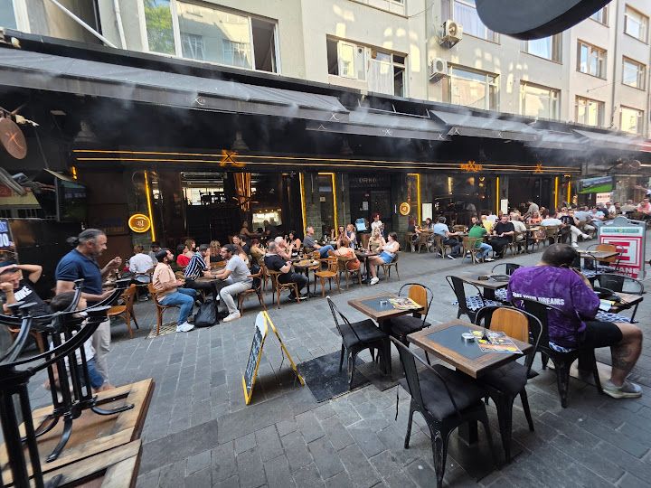 Nexus Pub