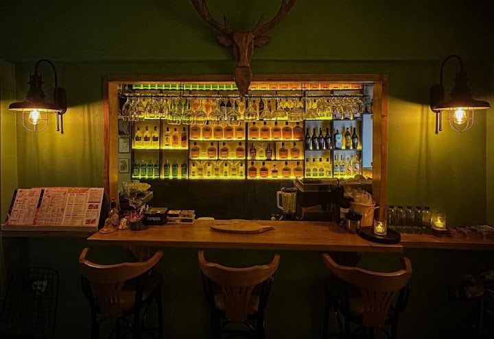 OMA Snacks & Bar (OMA's Pub)