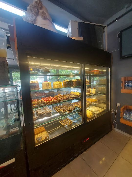 Özlü Pastanesi